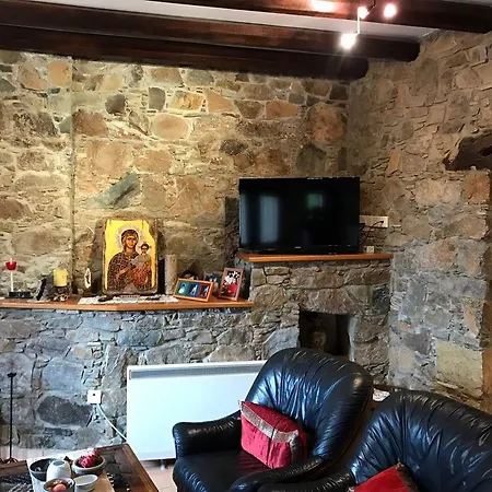 3- Bedroom Mountain House *